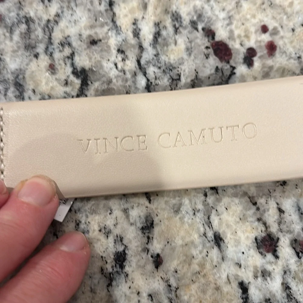 Vince Camuto Cream and mother of pearl buckle Belt